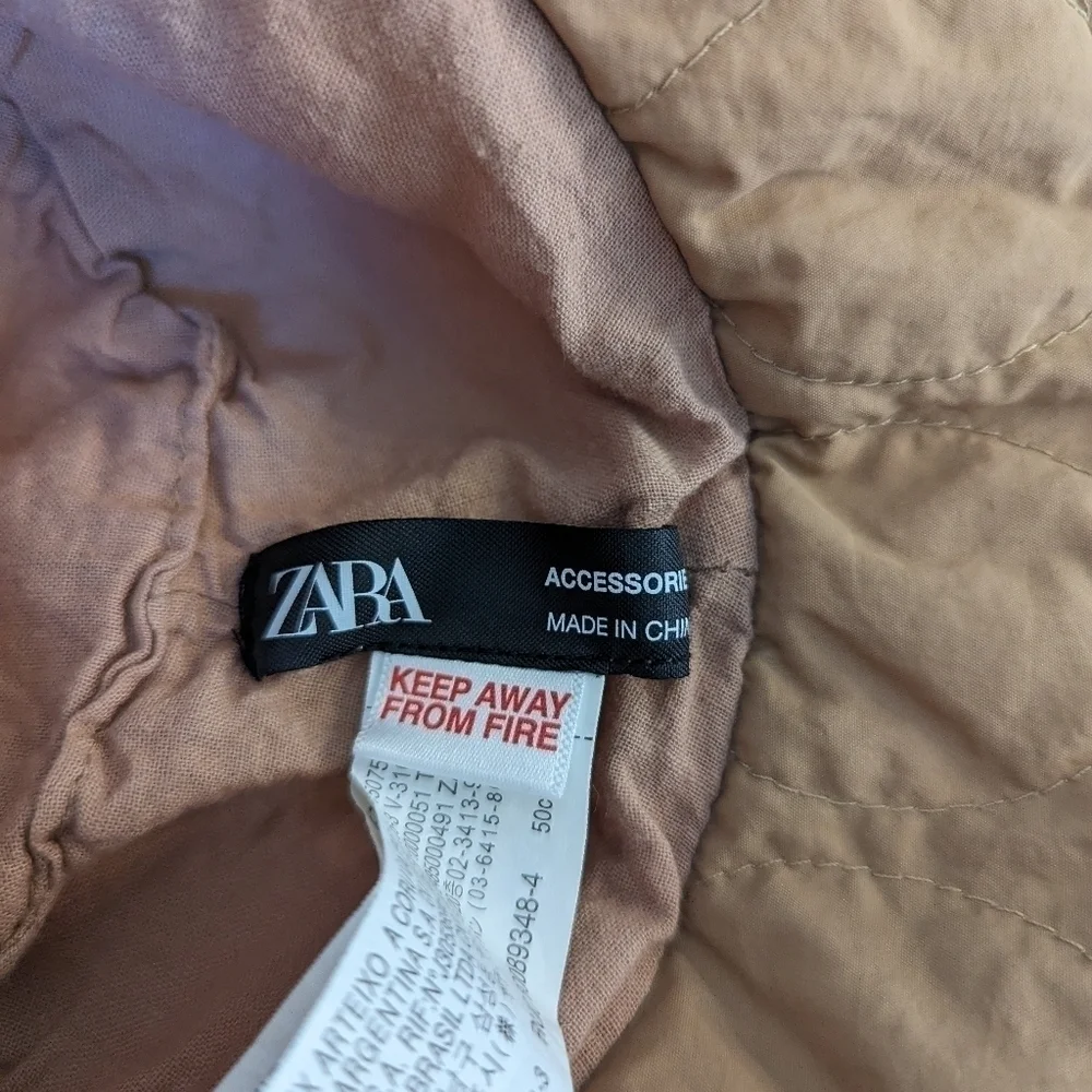 Zara Unisex  Kids Tan Quilted Puffy Stitched Bucket Hat